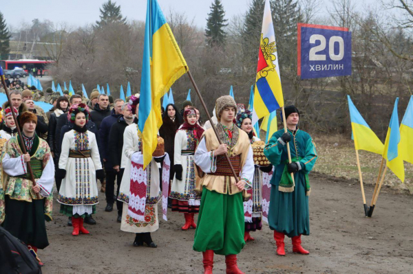 На межі Тернопільщини та Хмельниччини у День Соборності зустрілись представники чотирьох областей