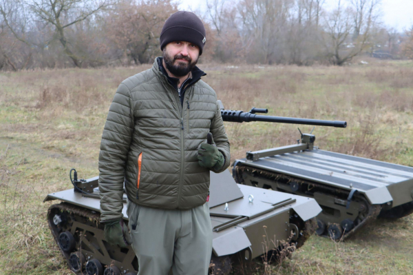 Як робот-пес і курсанти військового коледжу відтворили сучасний бій