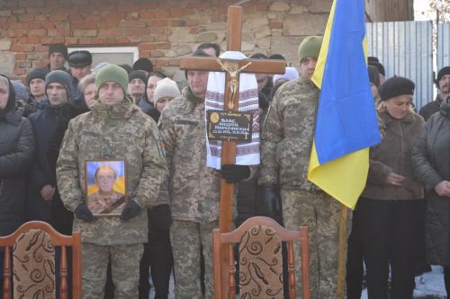 
На Збаражчині вшанували воїна, якого забрала в небесне військо тяжка хвороба