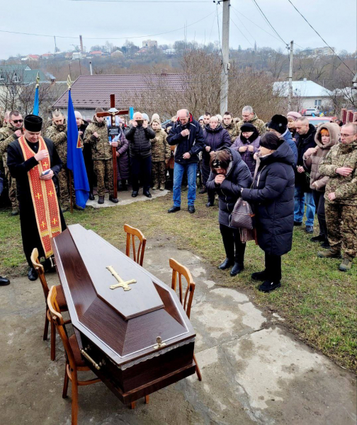 
Біля Тернополя попрощалися з полеглим на фронті 22-річним захисником (фото)