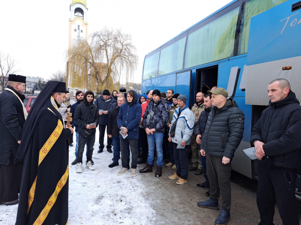 
Для будівництва фортифікаційних споруд відправили жителів Чортківського району (ФОТО)