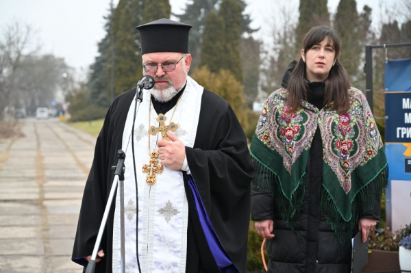 У Лановецькій громаді освятили стели на Алеї пам’яті