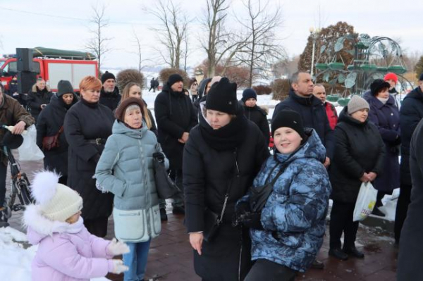 Освячували воду та водили Маланку: у парку Шевченка провели молебінь