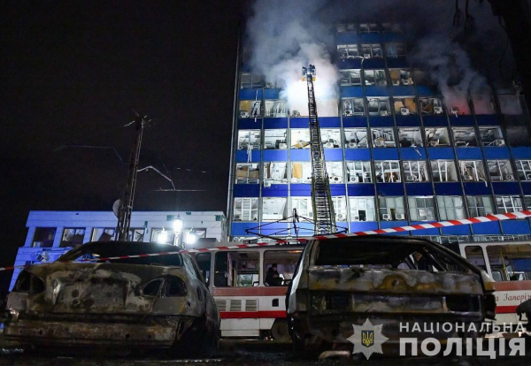 День жалоби оголосили в Запоріжжі: понад сто поранених та 13 загиблих внаслідок удару авіабомбами