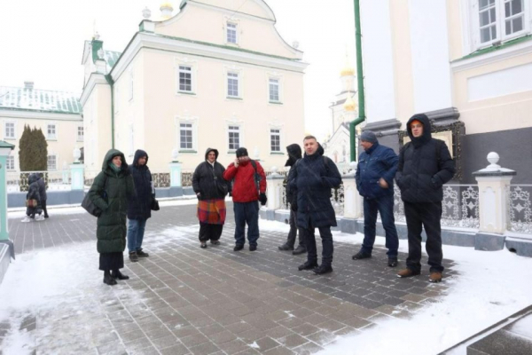 “Передумали за одну ніч”: чому представники Почаївської лаври блокують інвентаризацію майна