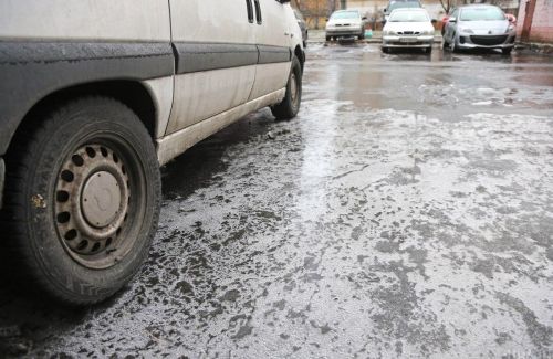 
Водіїв та пішоходів попереджають про ожеледицю на дорогах Тернопільщини