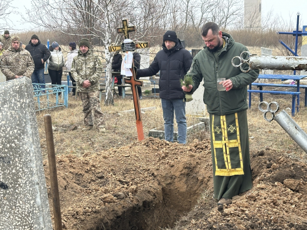 
На Дніпропетровщині поховали добровольця з Кременеччини Василя Болдака (фото)