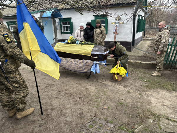 
На Дніпропетровщині поховали добровольця з Кременеччини Василя Болдака (фото)