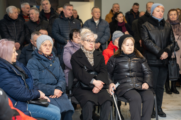 
У Тернополі попрощалися з видатним журналістом Олегом Снітовським (фото)