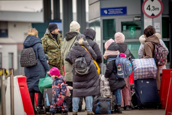 Близько півмільйона людей виїхали з України та не повернулись додому в 2024 році