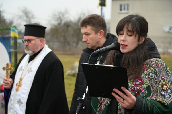 У Лановецькій громаді освятили стели на Алеї пам’яті