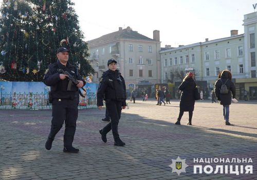 
У Новорічну ніч поліцейські Тернопільщини отримали 587 звернень