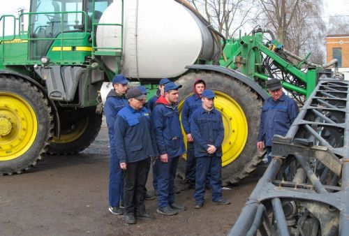 
На Тернопільщині запрацювали сучасні навчальні центри для підготовки слюсарів і трактористів