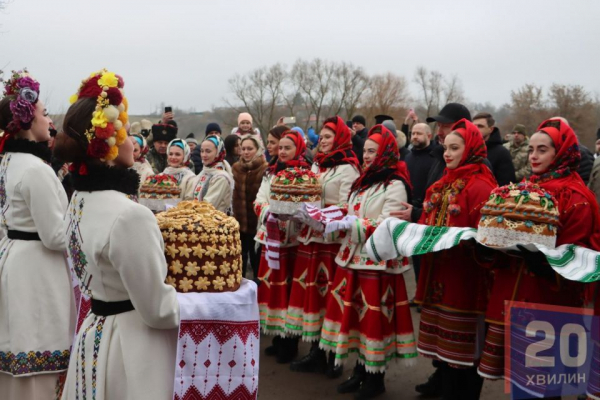 На межі Тернопільщини та Хмельниччини у День Соборності зустрілись представники чотирьох областей