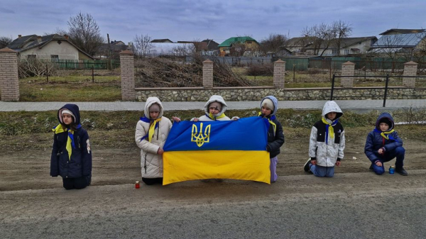 У Великоберезовицькій громаді на колінах зустріли загиблого воїна Олега Могилу (фото)