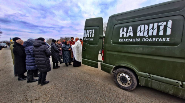 У Великоберезовицькій громаді на колінах зустріли загиблого воїна Олега Могилу (фото)