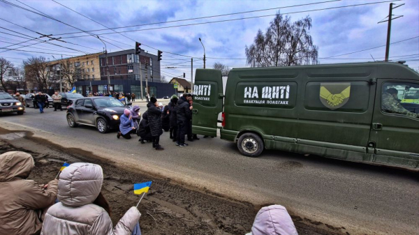 У Великоберезовицькій громаді на колінах зустріли загиблого воїна Олега Могилу (фото)