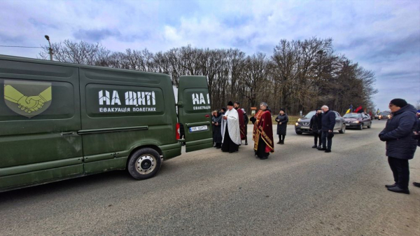 У Великоберезовицькій громаді на колінах зустріли загиблого воїна Олега Могилу (фото)