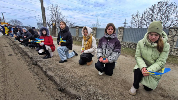 У Великоберезовицькій громаді на колінах зустріли загиблого воїна Олега Могилу (фото)