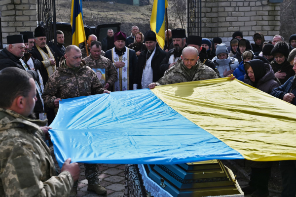 
У Лановецькій громаді похоронили 36-річного воїна Олександра Босака (ФОТО)