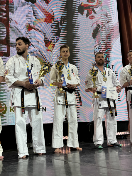 Каратисти з Тернопільщини здобули нагороди на чемпіонаті України (ФОТО)
