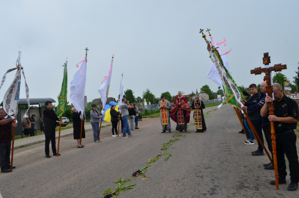 На щиті: Білобожницька громада зустріла захисника Мирослава Батицького (фото, відео)