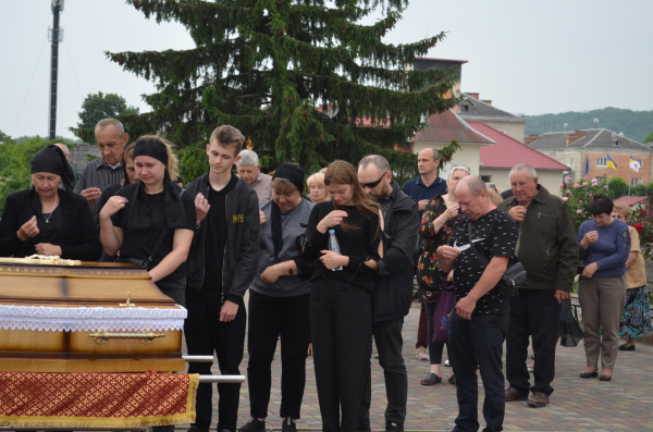 На щиті: Білобожницька громада зустріла захисника Мирослава Батицького (фото, відео)