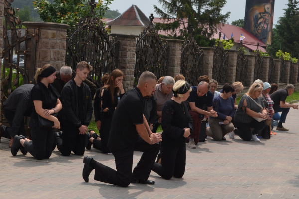 На щиті: Білобожницька громада зустріла захисника Мирослава Батицького (фото, відео)