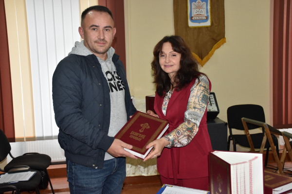 Перевидане Євангеліє XII-XIII століть презентували на Тернопільщині (фото)