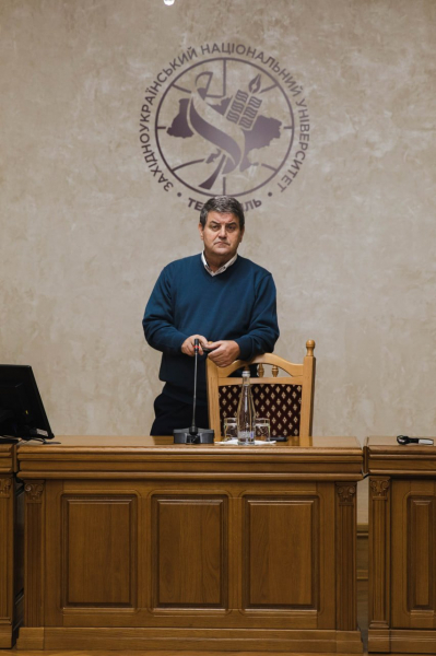 Ректор Нідерландської бізнес-академії розкрив особливості лідерства для студентів ЗУНУ в Тернополі (ФОТО)