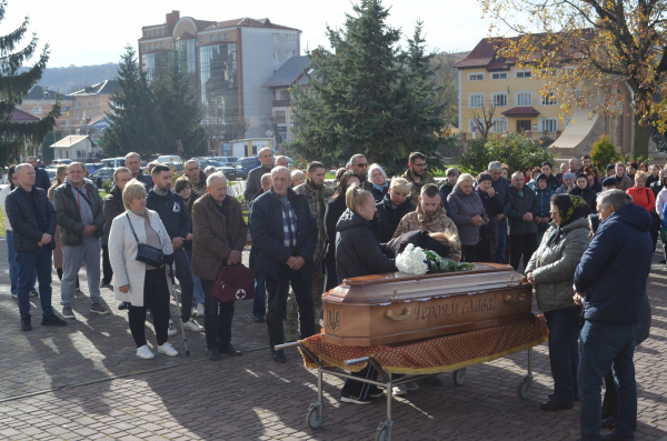 На Тернопільщину привезли тіло загиблого воїна Ярослава Підгірного (фото, відео)