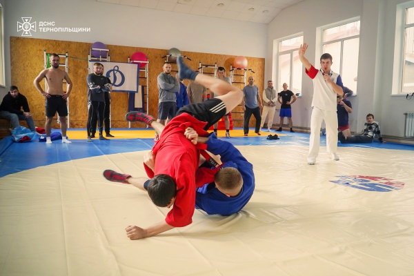 Тернопільські рятувальники здобули «срібло» на чемпіонаті з самбо (фото)