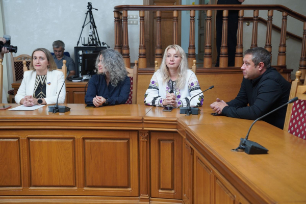 У ЗУНУ презентували підручник “Англійська мова для ветеранів війни та членів їхніх сімей” (фото)