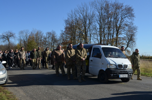 На Чортківщині попрощалися із загиблим Героєм Ярославом Підгірним (фото)