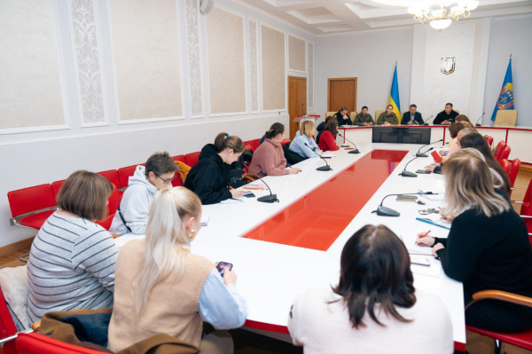 У Тернополі провели зустріч родин зниклих безвісти та полонених захисників (фото)