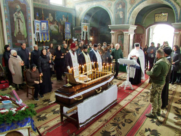 Герой, який загинув у день народження: на Тернопільщині попрощалася з В’ячеславом Меланченком (фото)