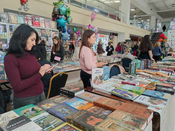 Книжковий фестиваль "Книгофест Подоляни " стартував у Тернополі (фото)