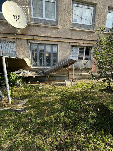 Безхазяйне майно у Заліщиках передали для створення укриття (ФОТО)