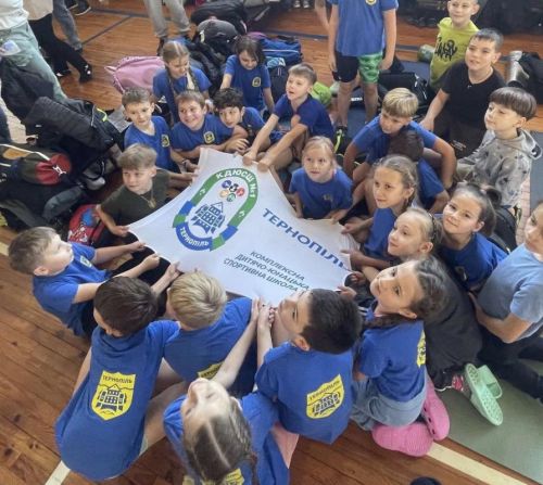 Тернопільські плавці вибороли 13 нагород на змаганнях у Рогатині (фото)