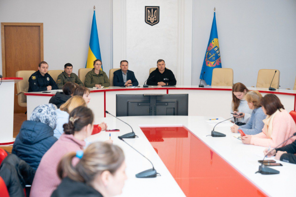 У Тернополі провели зустріч родин зниклих безвісти та полонених захисників (фото)