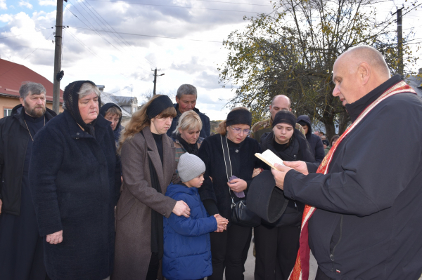 У Бучацькій громаді попрощалися із загиблим захисником Петром Микуляком (фото)