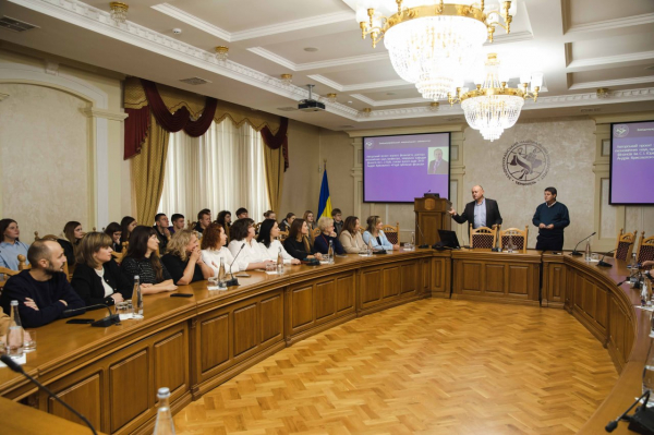 Ректор Нідерландської бізнес-академії розкрив особливості лідерства для студентів ЗУНУ в Тернополі (ФОТО)