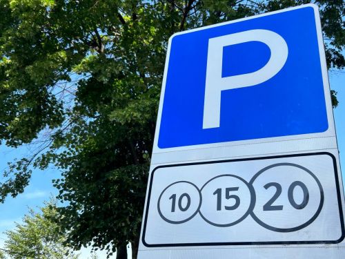 Парковка на Замковій у Тернополі працюватиме по-новому: нововведення