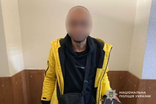 Зухвало вкрали товар біля магазину в Тернополі