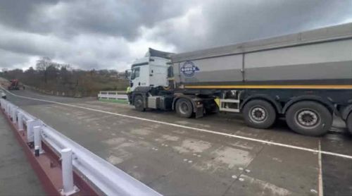 На Тернопільщині перевірили на міцність відремонтований міст у Чернихівцях (відео)