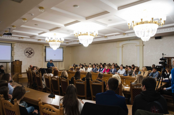 Ректор Нідерландської бізнес-академії розкрив особливості лідерства для студентів ЗУНУ в Тернополі (ФОТО)