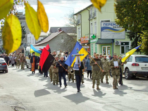 Герой, який загинув у день народження: на Тернопільщині попрощалася з В’ячеславом Меланченком (фото)