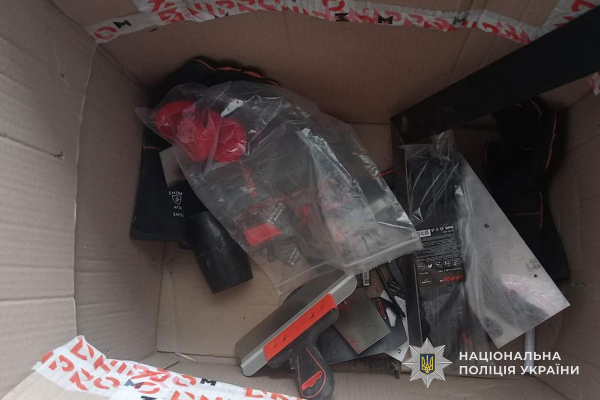 На Тернопільщині односельці обікрали будинок військового (фото)