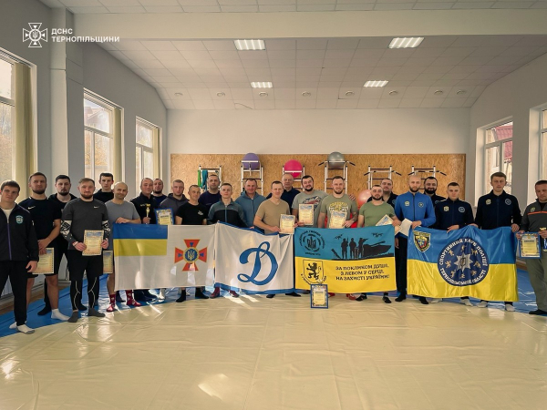 Тернопільські рятувальники здобули «срібло» на чемпіонаті з самбо (фото)