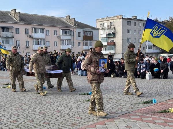 У Ланівцях попрощалися із загиблим захисником Сергієм Зиском (фото)